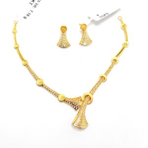 Necklace gold